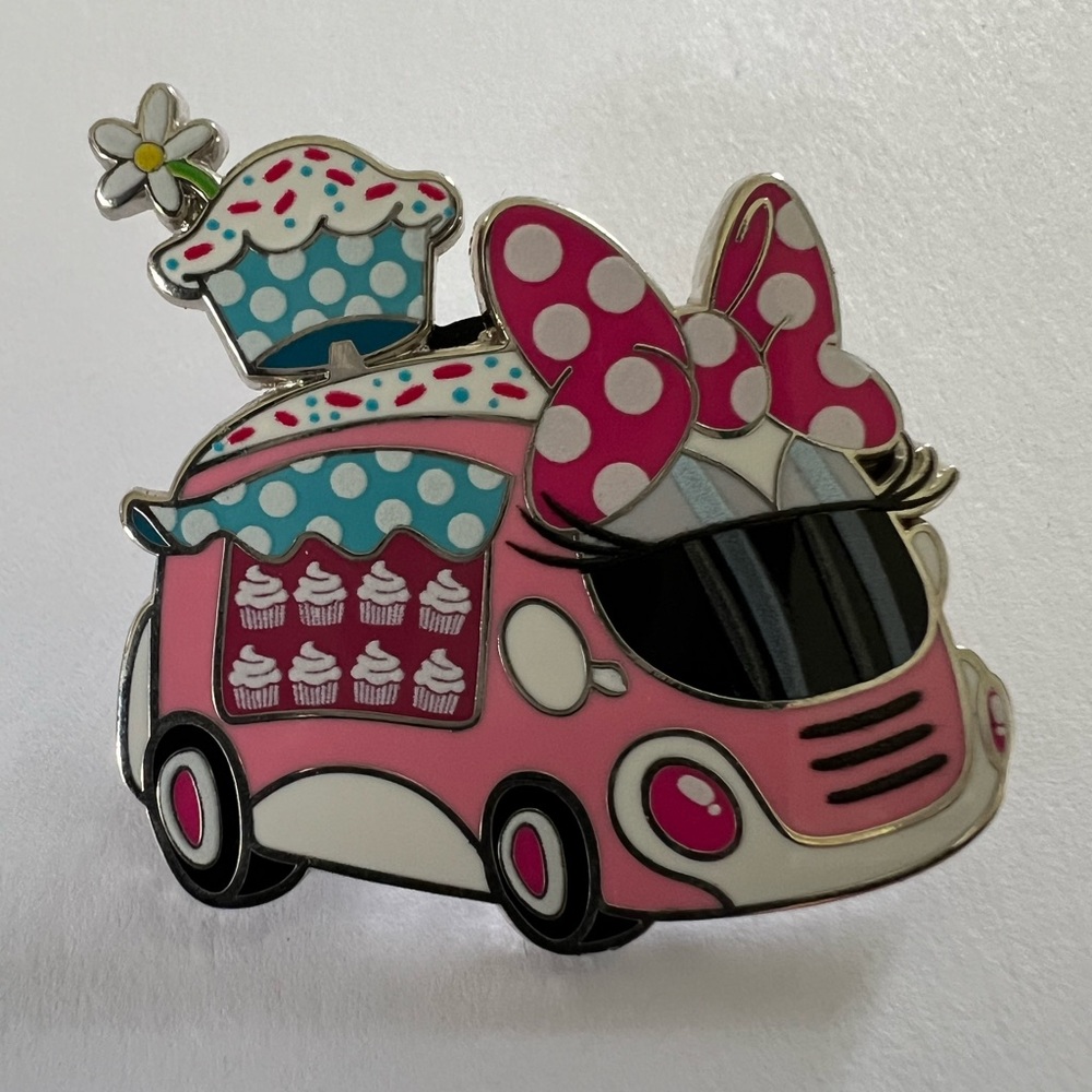 Disney Food Truck Pin - Minnie Mouse Cupcakes